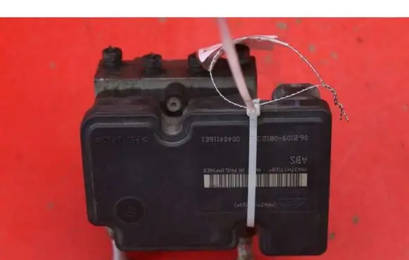 Suzuki Swift I ABS Pump 06210908123