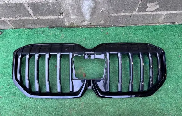 BMW 2 Active Tourer U06 Front grill 8737189