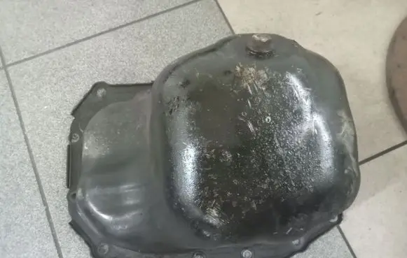 Toyota Yaris Oil sump AYGOIMISKAOLEJOWA