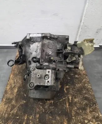 Opel Crossland X Manual 5 speed gearbox 9680886610 20392131