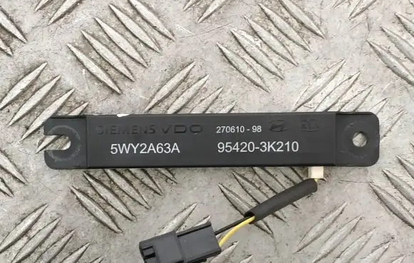 Hyundai ix35 Keyless system antenna 954203K210