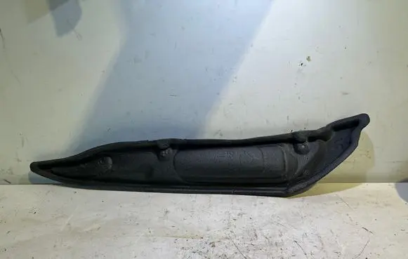 Dodge Challenger Fender foam support/seal 