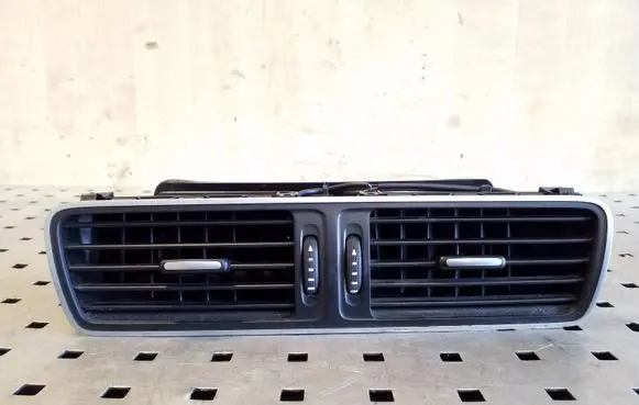 Volkswagen PASSAT CC Dash center air vent grill 3AC819728A