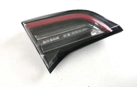 Tesla Model 3 Tailgate rear/tail lights