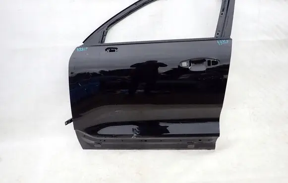 Volvo XC40 Front door