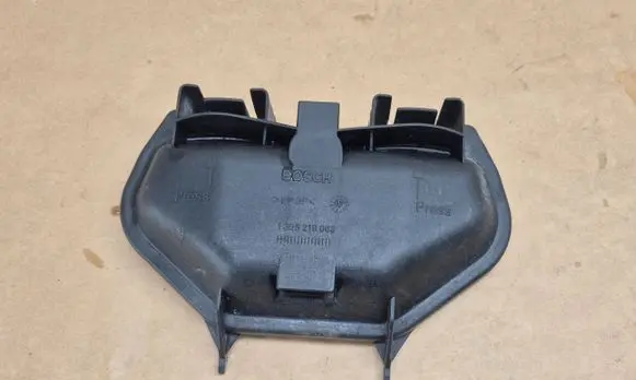 Audi A4 S4 B5 8D Headlight/headlamp dust cover 1305219063