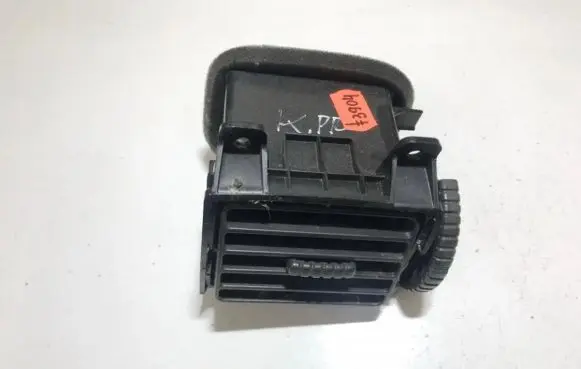 Nissan X-Trail T30 Dash center air vent grill 68760eq000