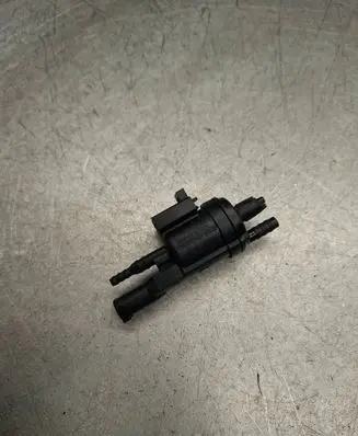 Mercedes-Benz E C207 W207 Valve vacuum 0025401497 48B43625B00