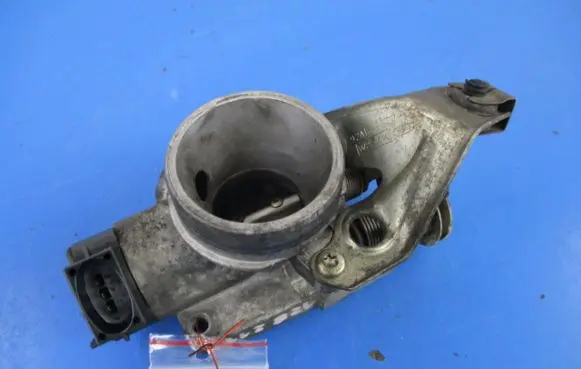 Ford Escort Throttle body valve 