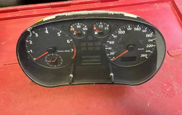 Audi A3 S3 8L Speedometer (instrument cluster) 8L0919860A