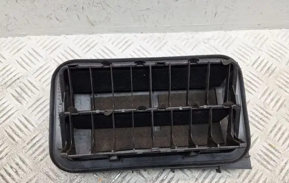 Toyota Land Cruiser (J120) Quarter panel pressure vent 6290360081 6290360060A1 6294033070
