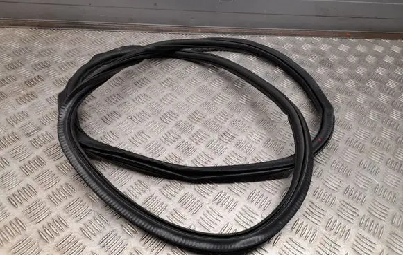Audi Q3 F3 Rubber seal rear door 83A833721