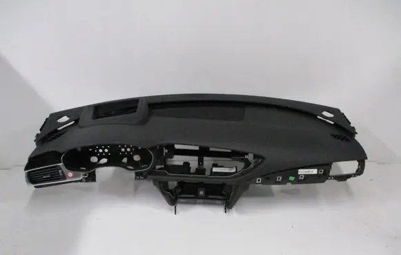 Audi A3 S3 A3 Sportback 8P Radio/GPS head unit trim 