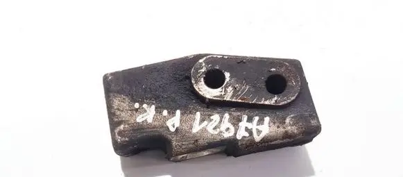 Peugeot 508 Engine mounting bracket 9686685680