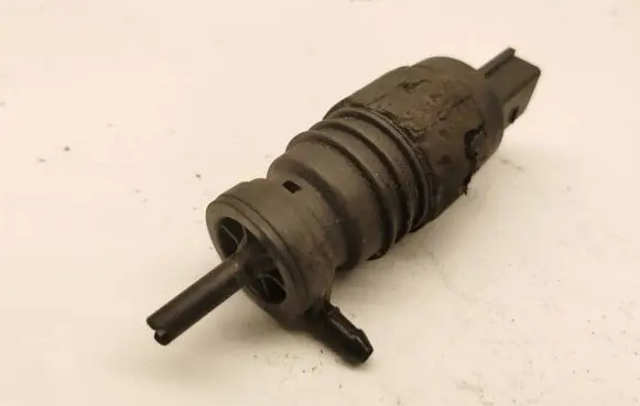 Audi A8 S8 D3 4E Windscreen/windshield washer pump 3d0956681