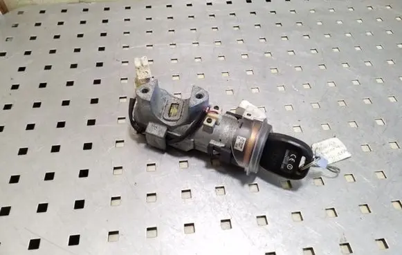 Subaru Legacy Ignition lock 88215AG000 X1T25971