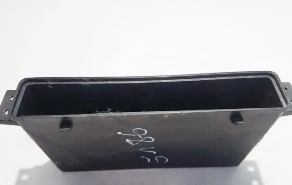 Hyundai Elantra Glove box