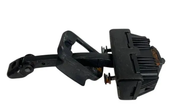 BMW 5 E60 E61 Front door check strap stopper 7176804 7033613 51217033613