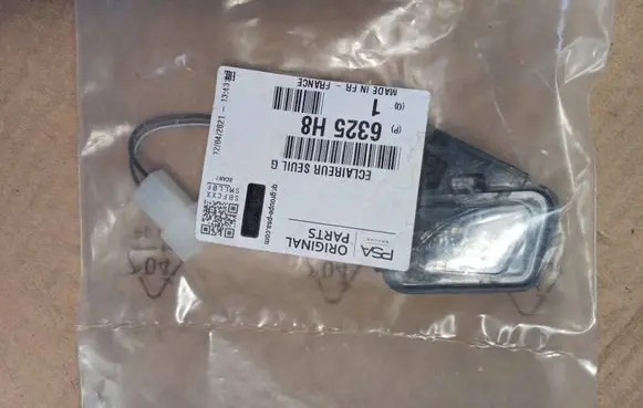 Peugeot 308 Mirror indicator light 6325H8