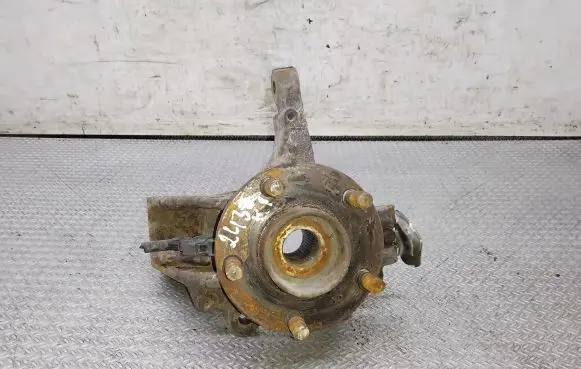 Ford Focus C-MAX Front wheel hub spindle knuckle
