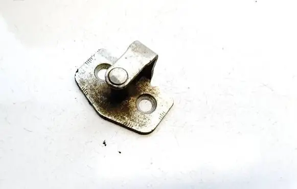 Opel Vectra B Rear door lock loop/hook striker 2309