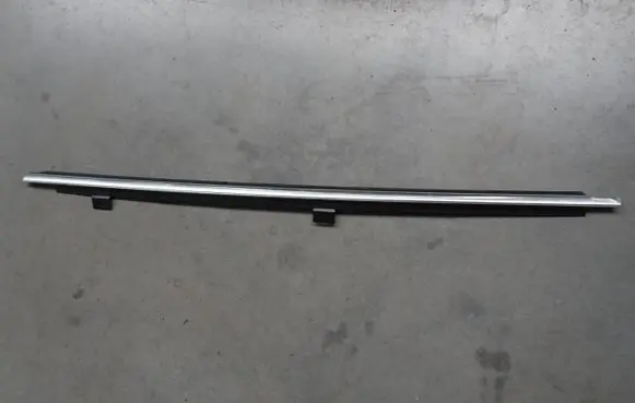 Volkswagen New Beetle Front door trim (molding) 1Y0853956B