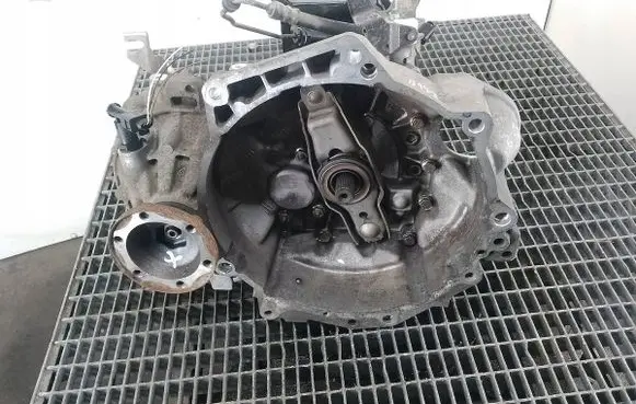 Volkswagen Polo IV 9N3 Manual 5 speed gearbox GGU