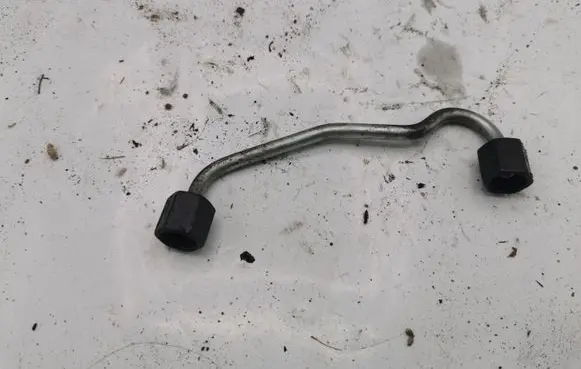 BMW 5 E60 E61 Fuel injector supply line/pipe NOCODE