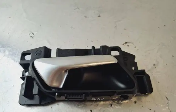 Peugeot 3008 II Front door interior handle 25527W01