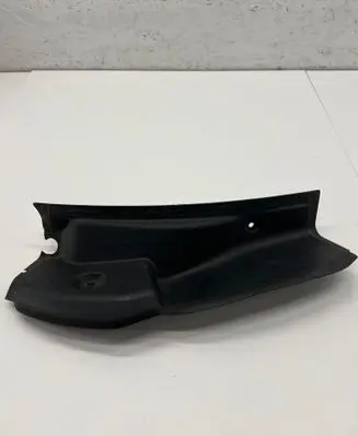 Mercedes-Benz GLE (W166 - C292) Rear/tail light trim molding A1666910300