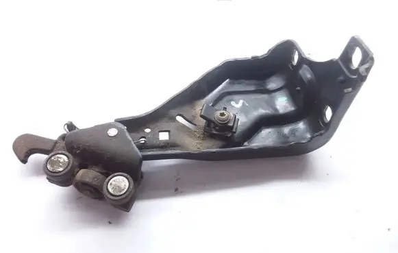 Fiat Ulysse Sliding door lower roller guide/hinge 
