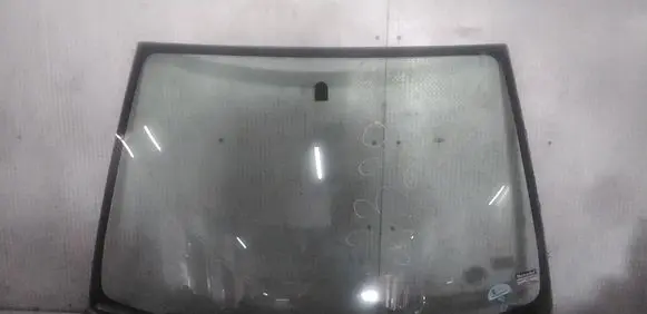 Toyota Echo Front windscreen/windshield window 