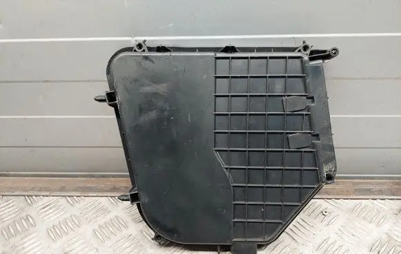 BMW 5 F10 F11 Fuse box cover 7555152