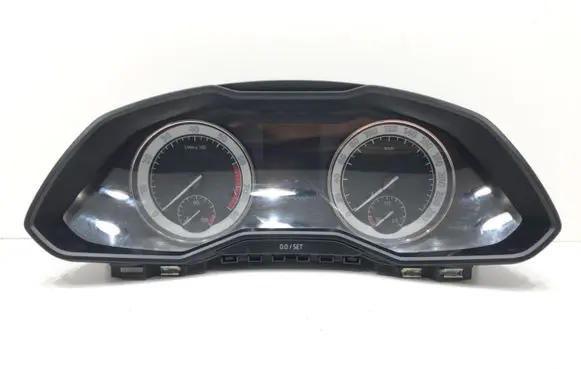 Skoda Superb B8 (3V) Speedometer (instrument cluster) 3V0920710