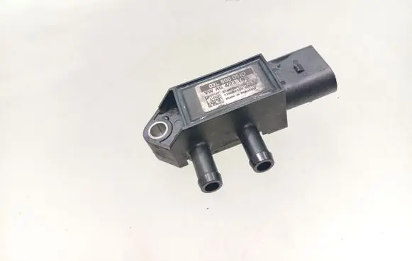 Volkswagen Golf VII Exhaust gas pressure sensor 03L906051D