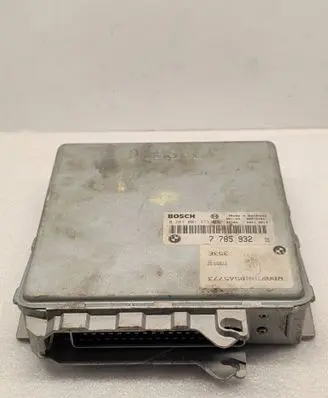 BMW 5 E39 Engine control unit/module 7785932 0281001373