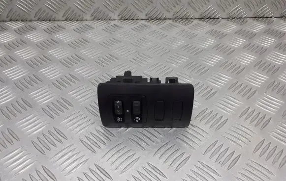 Renault Clio III Light relay 8200407756