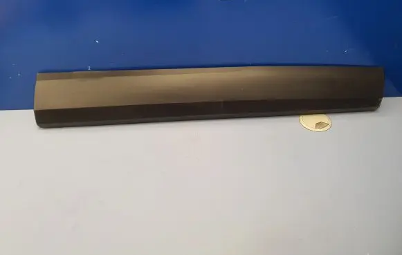 Nissan Qashqai J12 Front door trim (molding) 808706UA0A