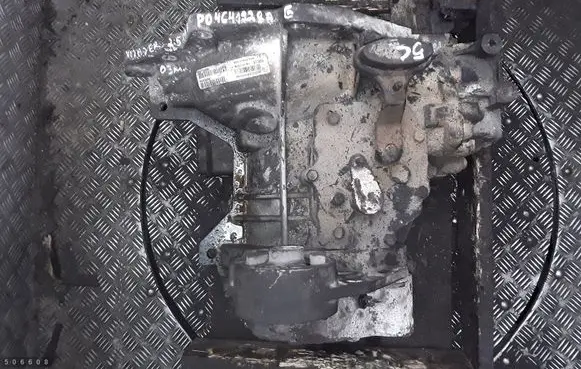 Chrysler Voyager Manual 5 speed gearbox P04641928ag