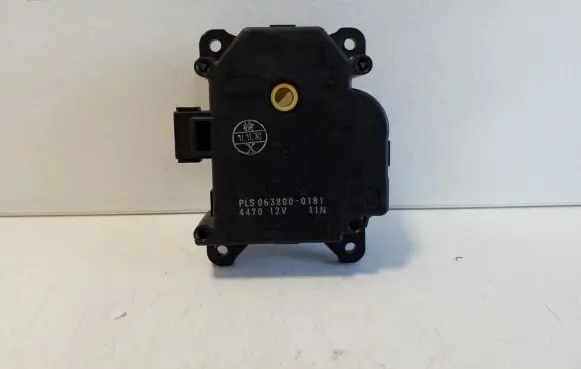 Lexus CT 200H Air flap motor/actuator 0638000181