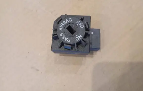 Mitsubishi Colt CZ3 Passenger airbag on/off switch A4548204010