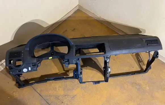 Volkswagen Golf IV Dashboard 1j1857003e