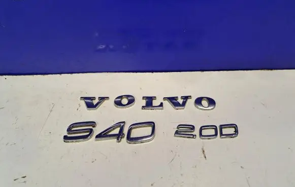 Volvo S40 Manufacturers badge/model letters 30661222 8620309