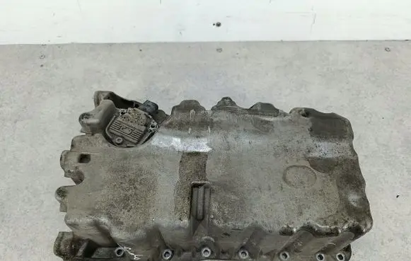 Volkswagen Touran I Oil sump 06F103603F