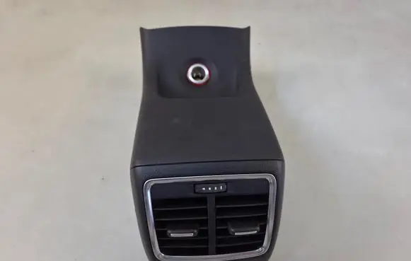 Audi Q3 8U Other center console (tunnel) element 8U0864376A