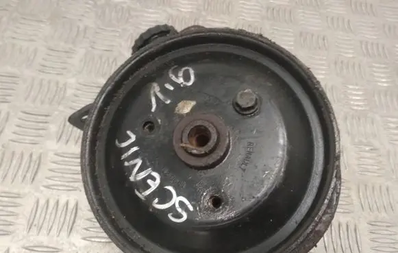 Renault Scenic I Power steering pump 7700273741