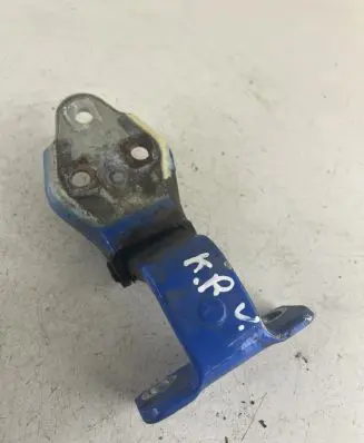 Iveco Daily 4th gen Front door upper hinge 56087