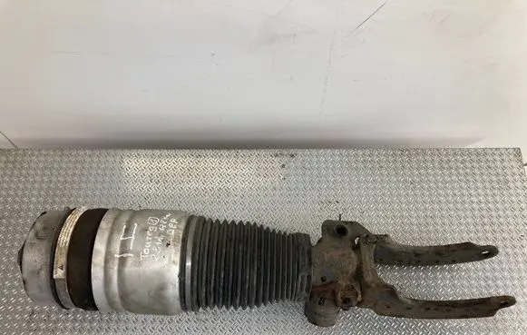 Volkswagen Touareg I Front air suspension shock absorber 