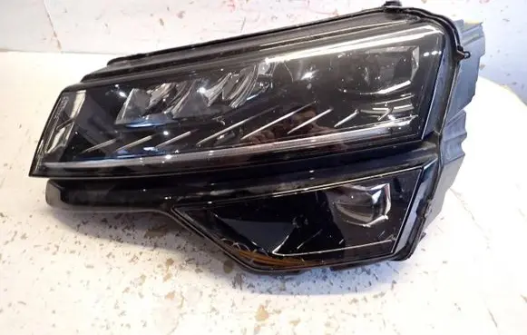 Skoda Karoq Headlight/headlamp 57B941015D 0021590402 20PL8935