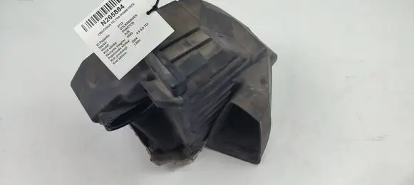 Volkswagen Phaeton Air filter box 